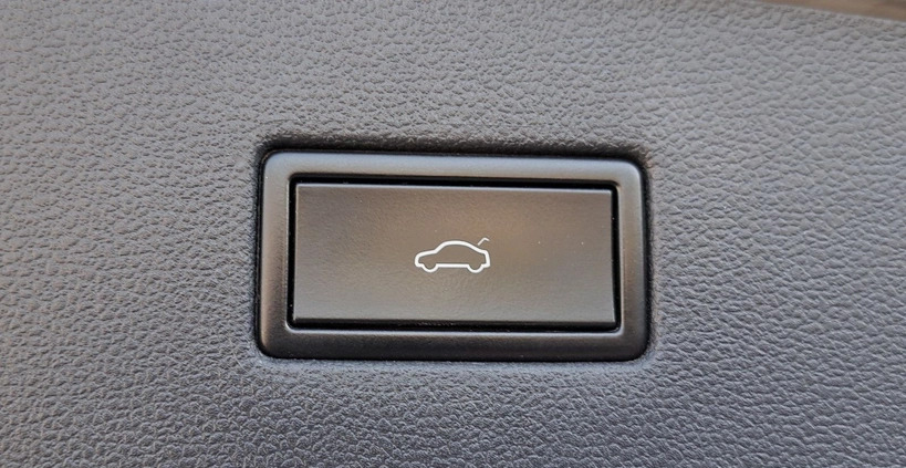 Volkswagen Tiguan Allspace cena 137900 przebieg: 125030, rok produkcji 2019 z Rawicz małe 704